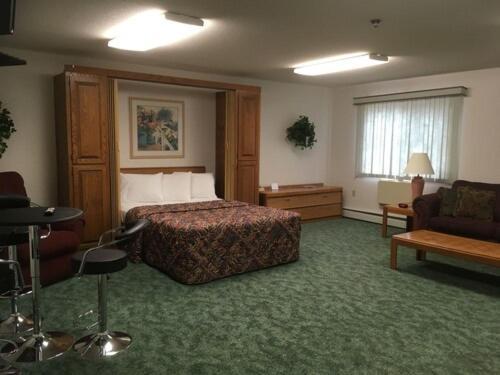 Value Host Marquette Hotel Bagian luar foto
